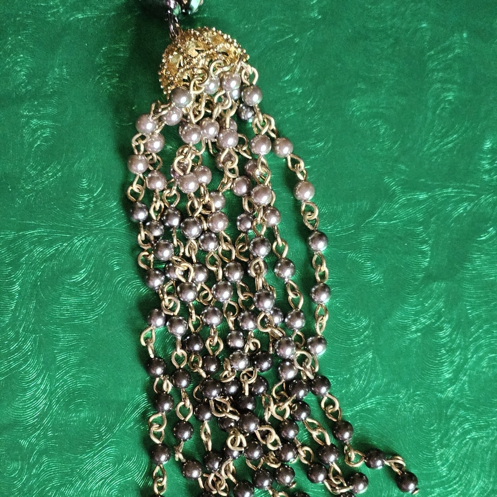 💀📿Betsey ROSARY style Unique Marcasite-Colored Stone Skull Necklace - NWOT📿💀 - Picture 6 of 14